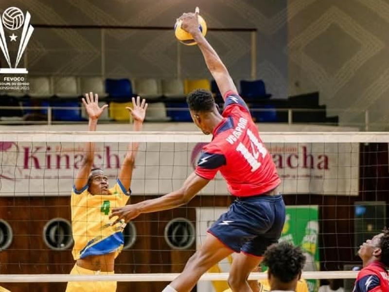 Action de volleyball pendant le match